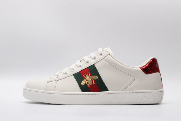 Gu66 Ace Embroidered Low-Top Sneaker white with bee