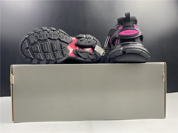 BLCG Track Trainer black and pink 542023 W2LA1 2046