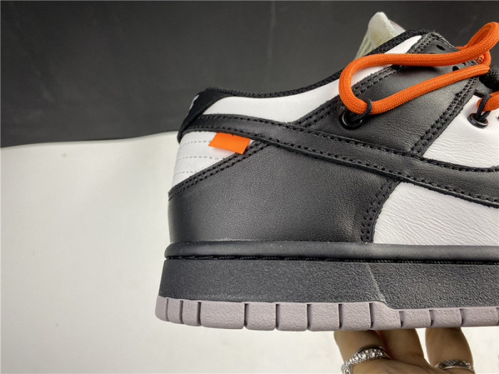 OFW x Nike Dunk Low CT0856 -001