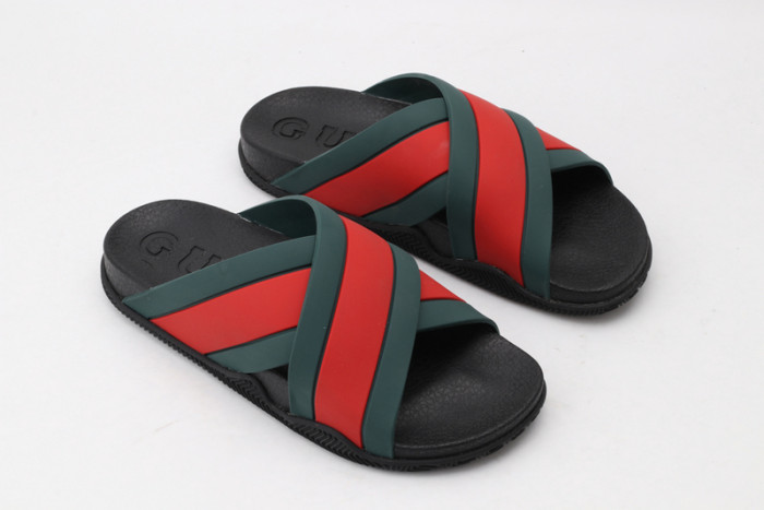 Gu66 SLIPPERS