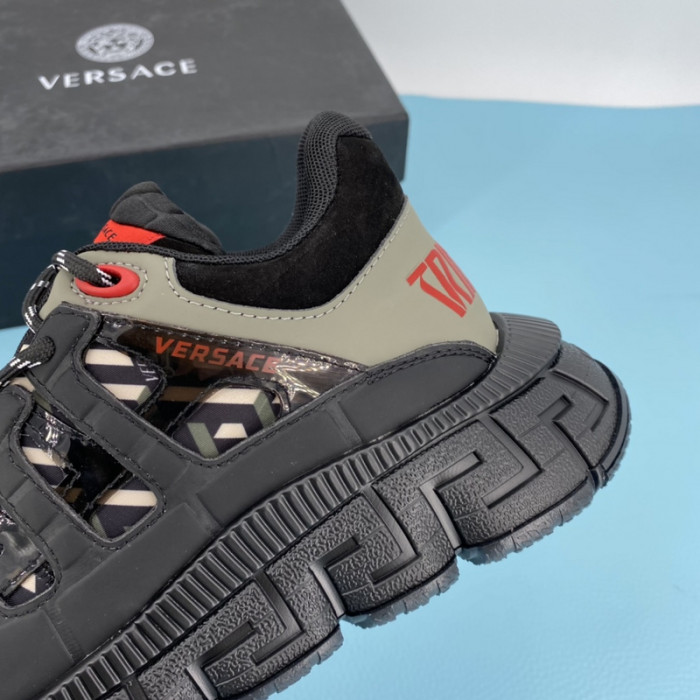 VERS SNEAKERS
