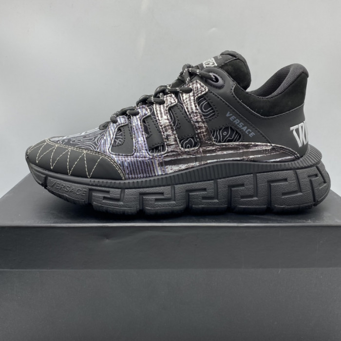 VERS SNEAKERS