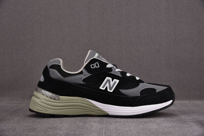 N3W BLANCE SNEAKER