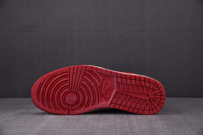 AIR JORDAN 1 HIGH OG “CHICAGO REIMAGINED” DZ5485-612