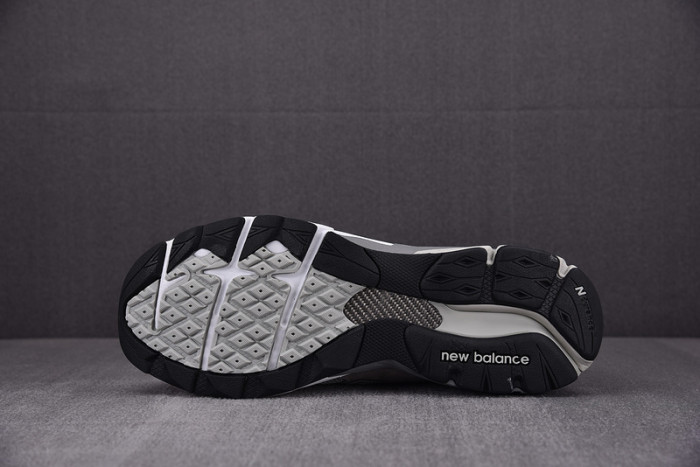 N3W BLANCE SNEAKER
