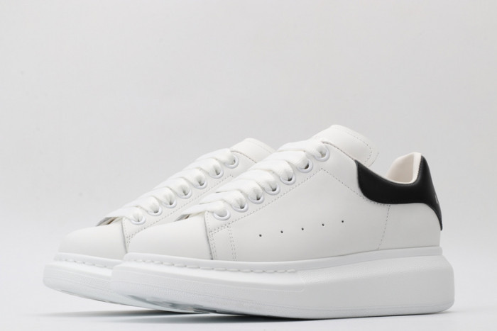 MQ Sneakers
