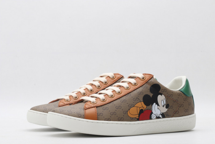 Gu66 Ace Embroidered Low-Top Sneaker
