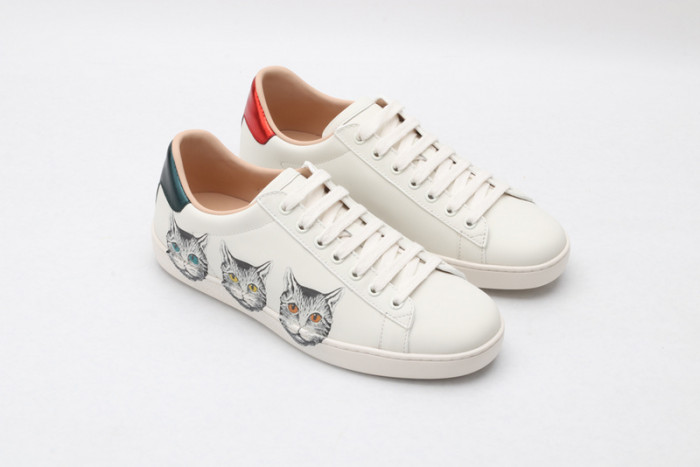 Gu66 Ace Embroidered Low-Top Sneaker