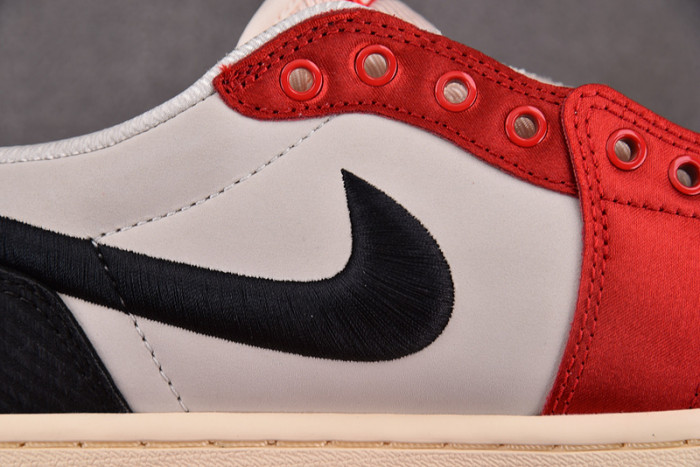 Air Jordan 1 Retro Low OG Trophy Room Away FN0432-100