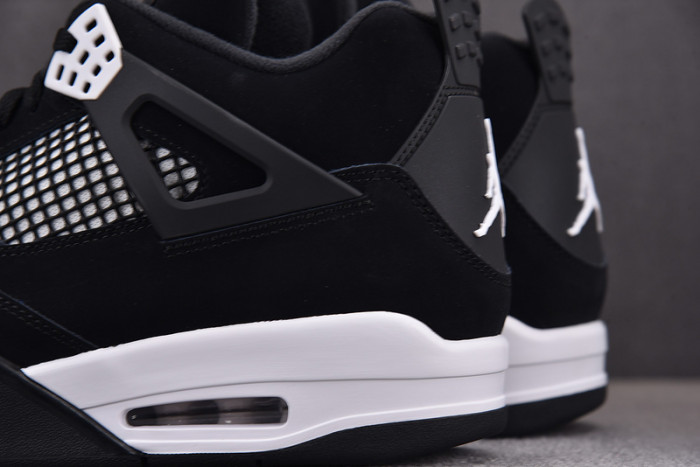 Air Jordan 4 "White Thunder" FQ8138-001