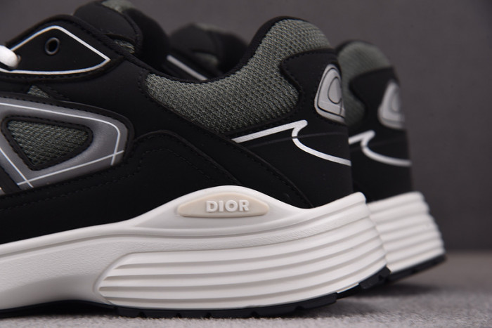 D10R B30 SNEAKER