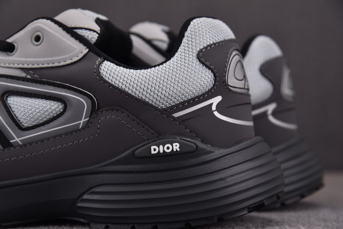 D10R B30 SNEAKER