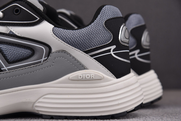 D10R B30 SNEAKER