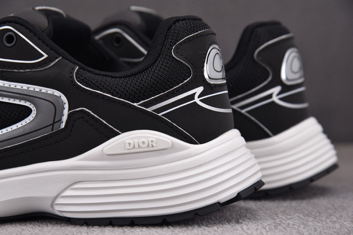 D10R B30 SNEAKER