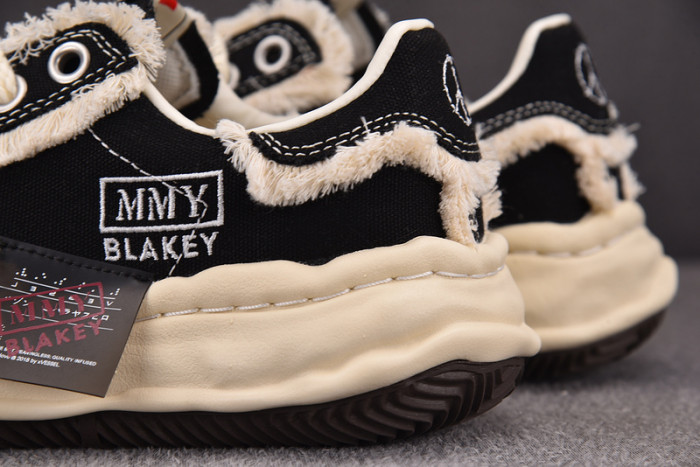 xvessel x Ma*s*n mihara yasuhiro sneaker