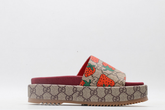 Gu66 SLIPPERS