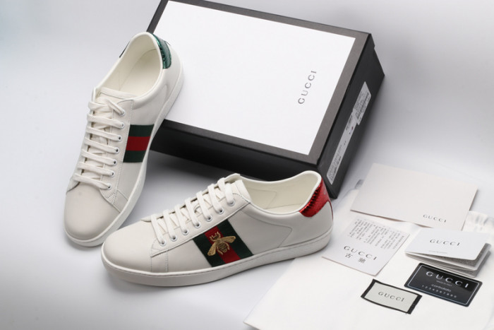 Gu66 Ace Embroidered Low-Top Sneaker white with bee