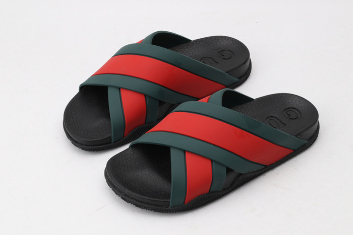 Gu66 SLIPPERS