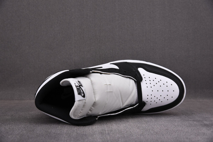 Air Jordan 1 Retro Black White (2014) 555088-010
