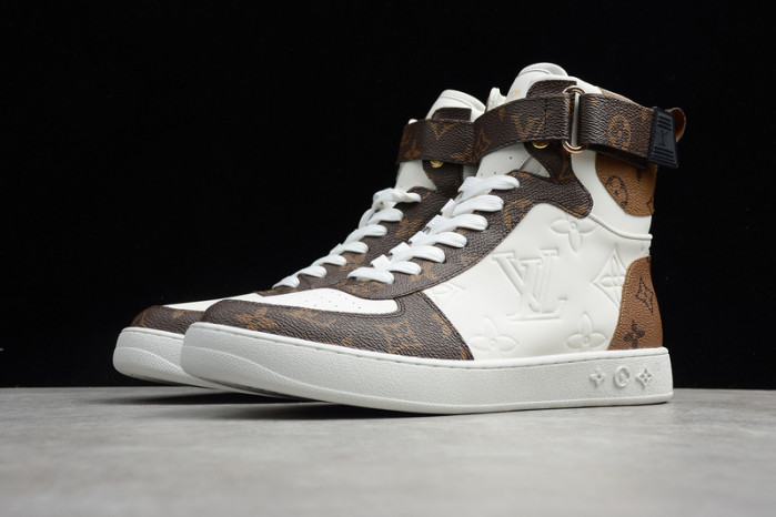 lou1su1tt STELLAR SNEAKER