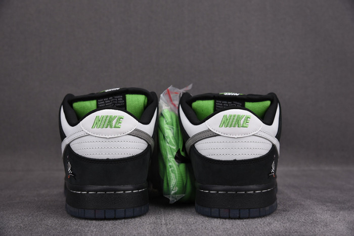 Nike SB Dunk Low Staple Panda Pigeon BV1310-013