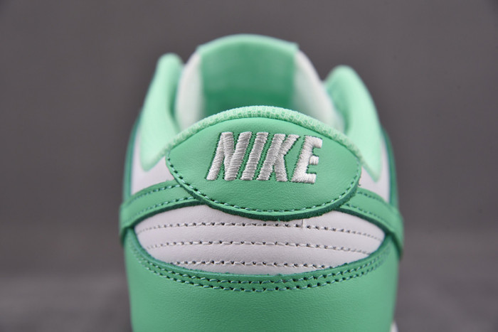 Nike Dunk Low Green Glow (W) DD1503-105