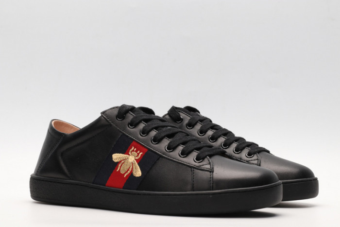 Gu66 Ace Embroidered Low-Top Sneaker