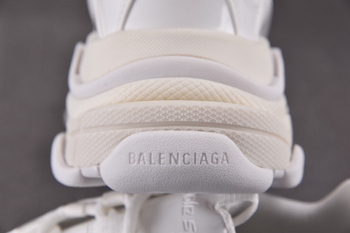 BLCG Sneaker Triple.s.Gomma white 734954 W2PAA 9000
