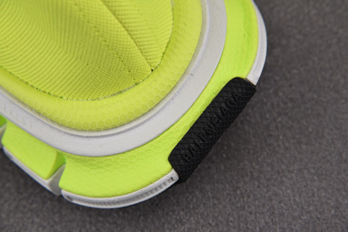 BLCG Speed Sneaker 758481 W2DG1 7090