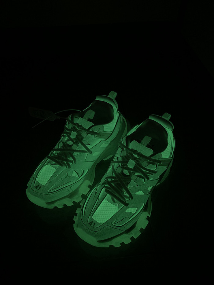 BLCG Track Trainer white glow in dark 542023 W3CR1 9000