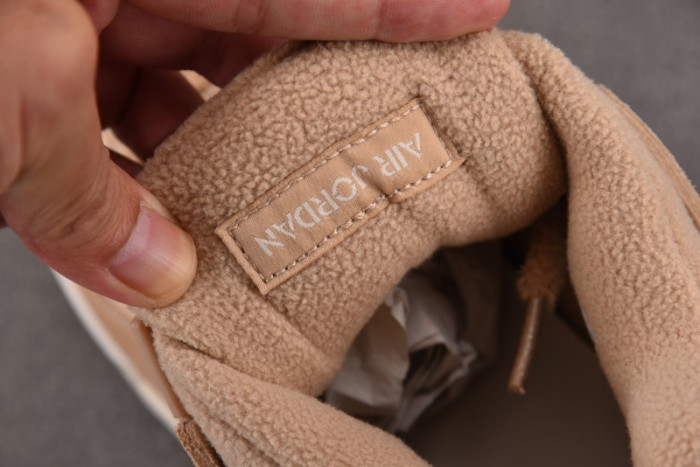 Air Jordan 4 Retro Cozy Girl (Women