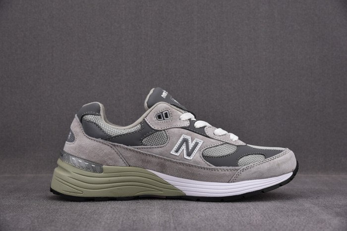 N3W BLANCE SNEAKER