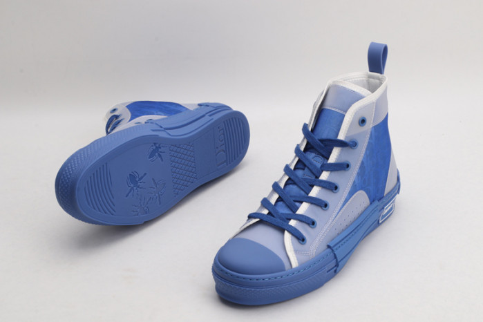 D10R B23 Oblique High Top Sneaker
