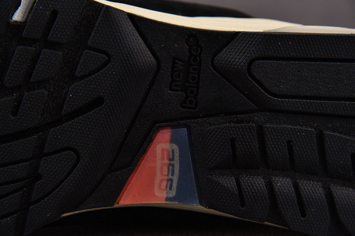 N3W BLANCE SNEAKER