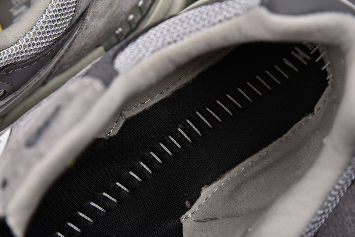 N3W BLANCE SNEAKER