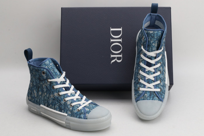 D10R B23 Oblique High Top Sneaker