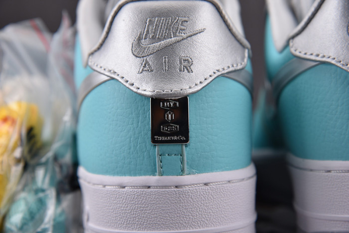 T*f*ny & co. x nike air force 1 low dz1382-003