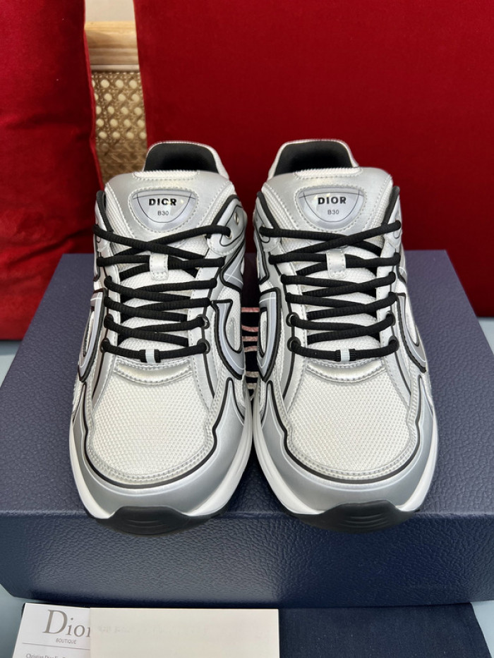 D10R B30 SNEAKER