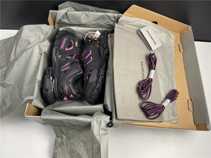 BLCG Track Trainer black and pink 542023 W2LA1 2046