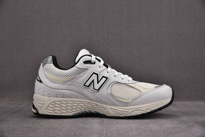 N3W BLANCE SNEAKER