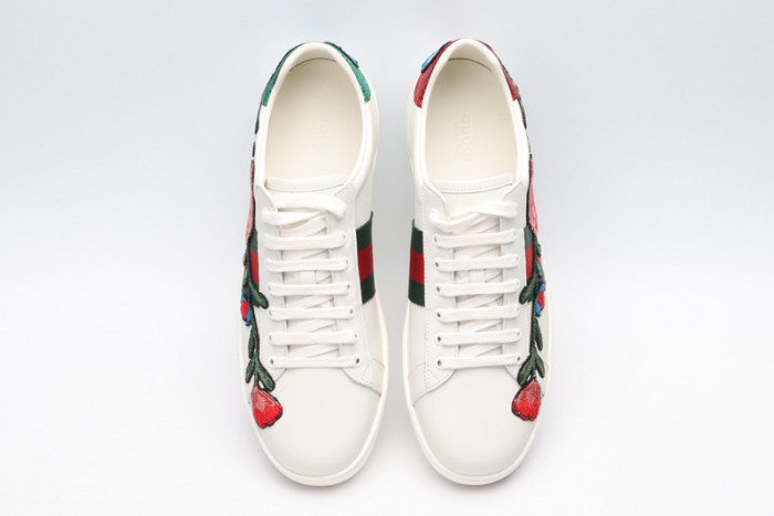 Gu66 Ace Embroidered Low-Top Sneaker