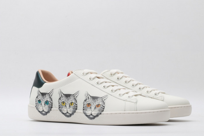 Gu66 Ace Embroidered Low-Top Sneaker