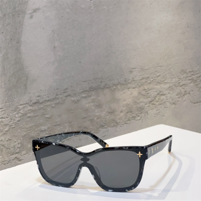 Lou1su1tt Sunglasses
