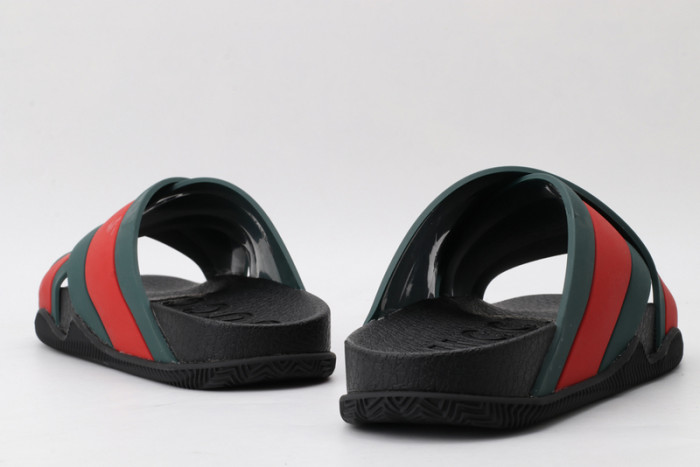 Gu66 SLIPPERS