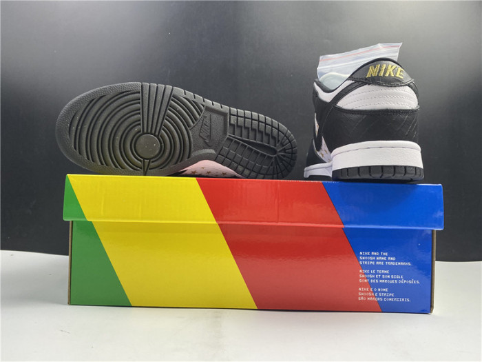 nike sb dunk low S*p*e stars black (2021) dh3228-102