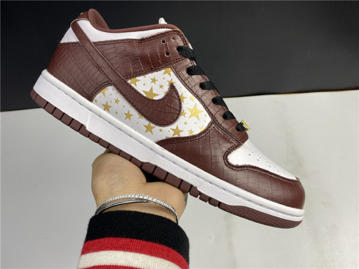 nike sb dunk low S*p*e stars barkroot brown (2021) dh3228-103
