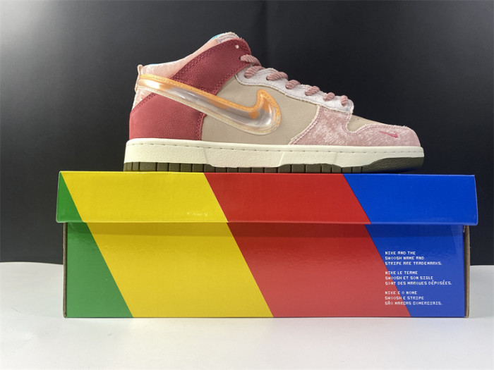 Social Status x NIKE SB Dunk High Pro DJ1173-600