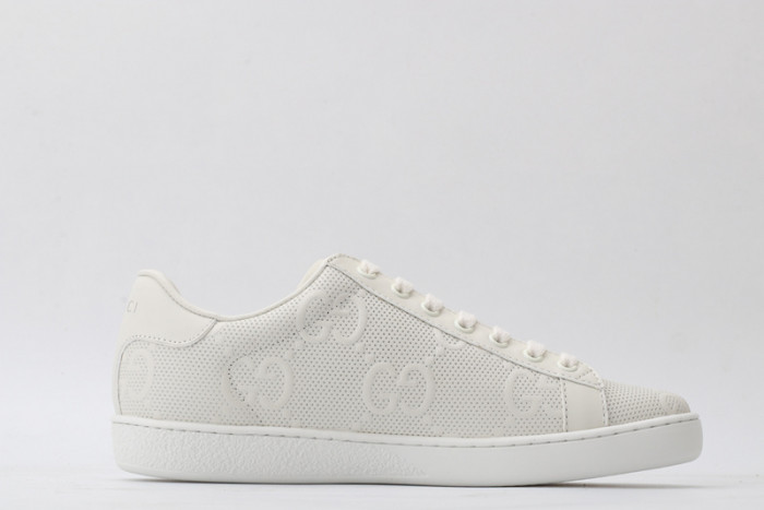Gu66 Ace Embroidered Low-Top Sneaker