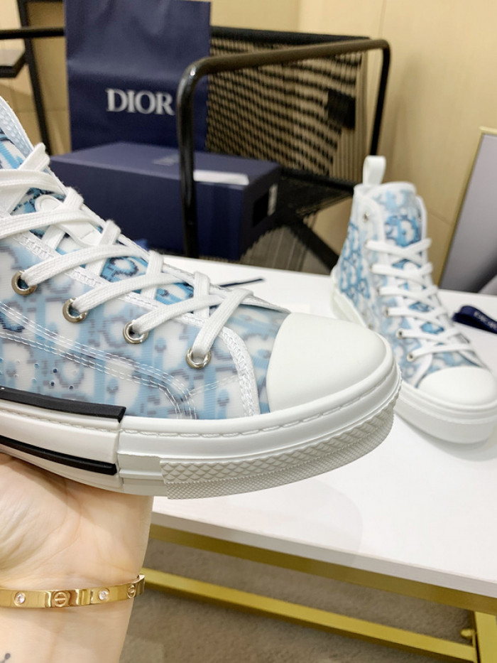 D10R B23 Oblique High Top Sneaker