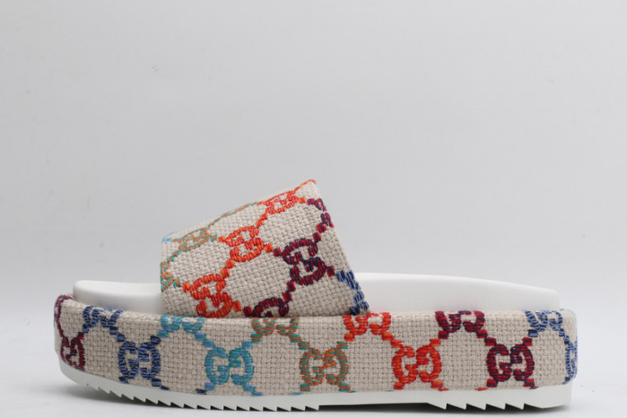Gu66 SLIPPERS